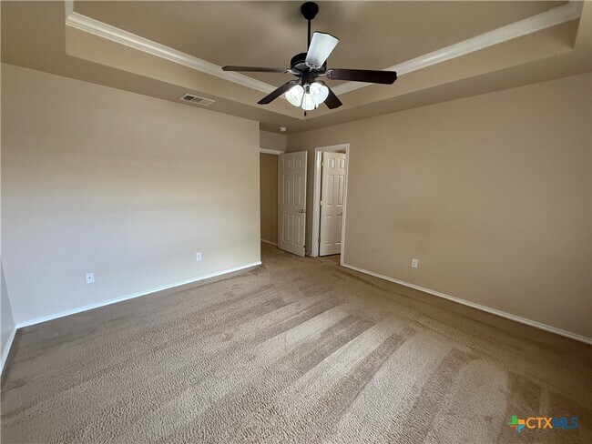 Building Photo - 4205 Cambridge Dr