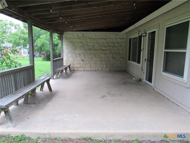 Building Photo - 4802 Shawn Dr