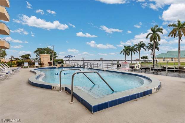 Building Photo - 1766 Cape Coral Pkwy E