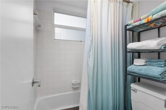 Building Photo - 850 Palm St