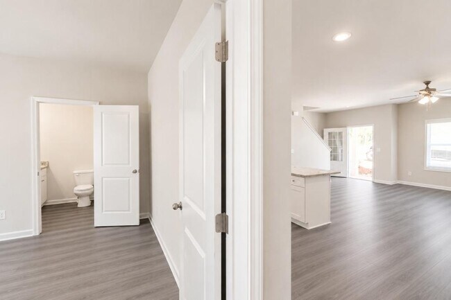 Building Photo - 4244 Crosby Ln