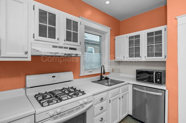 Building Photo - 5223 Bancroft Ave