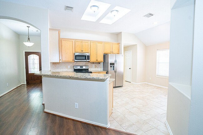Building Photo - 23 N Merryweather Cir