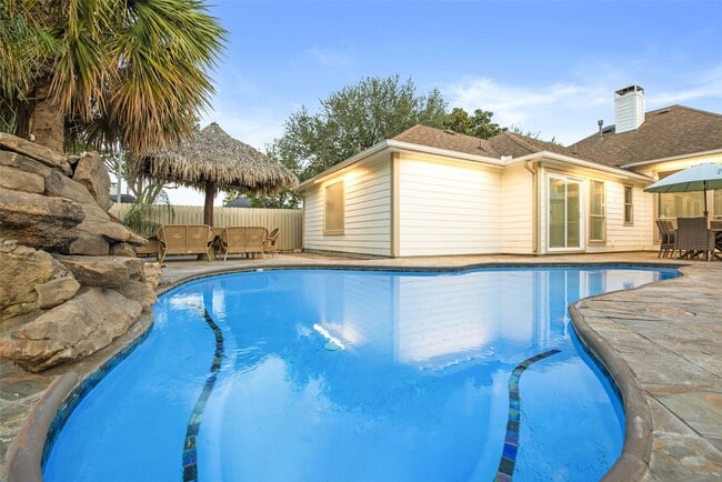 Building Photo - 30 Crestview Trail