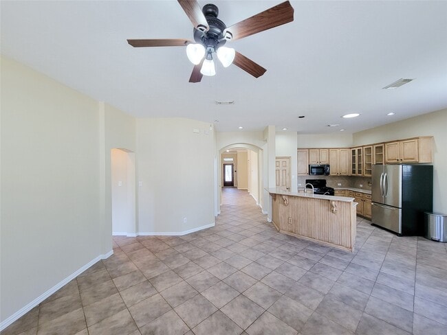 Building Photo - 14322 Darmera Ct