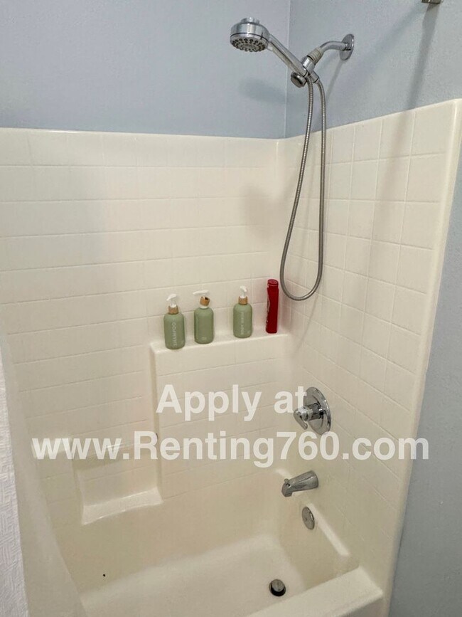 Building Photo - Huge 3 Bed 2 Bath Home With Pool & Spa in Hacienda Heights Neighborhood!!