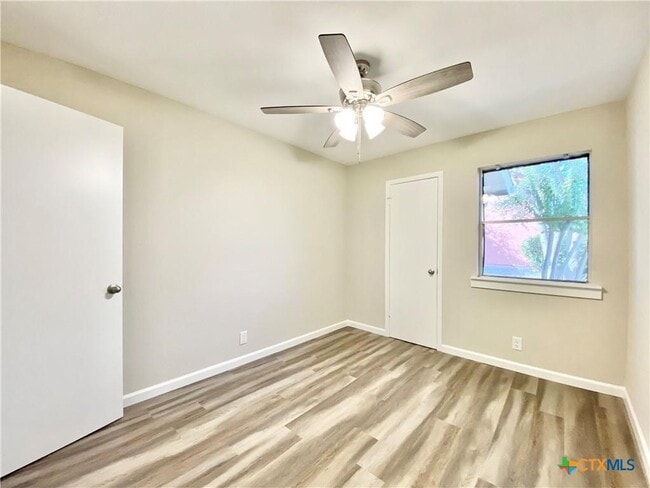 Building Photo - 2110 Blue Meadow Dr