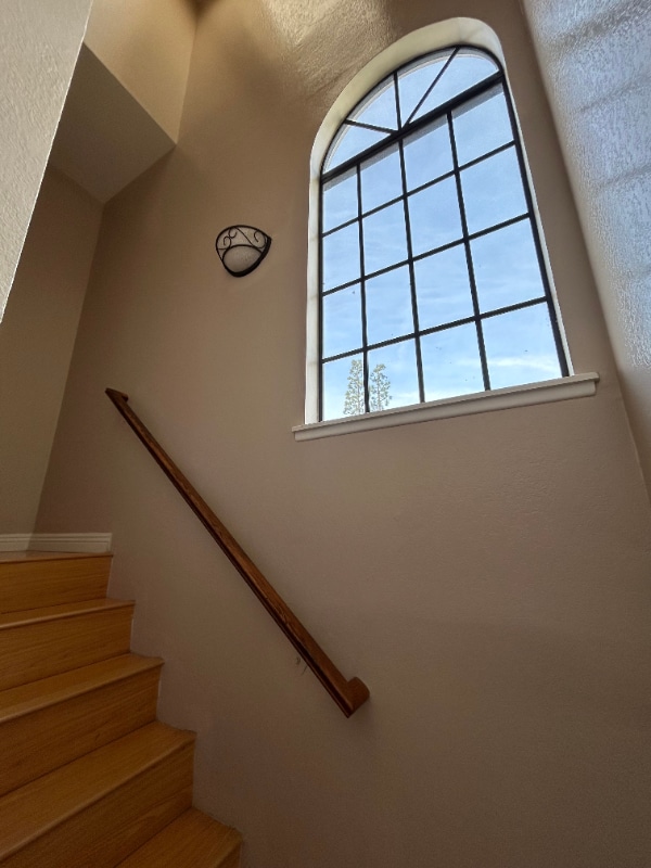 Building Photo - 1806 Huntington Dr