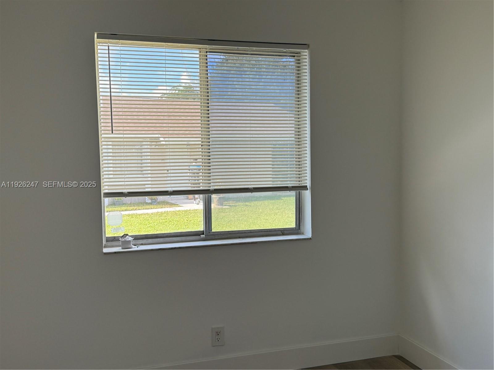 Building Photo - 15749 Woodgate Ct