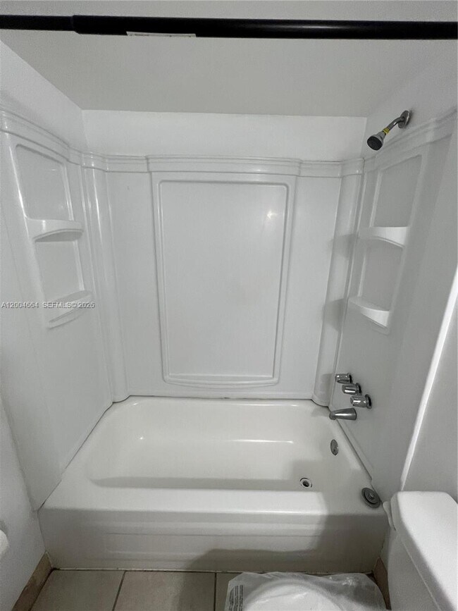 Building Photo - 4116 NW 88th Ave