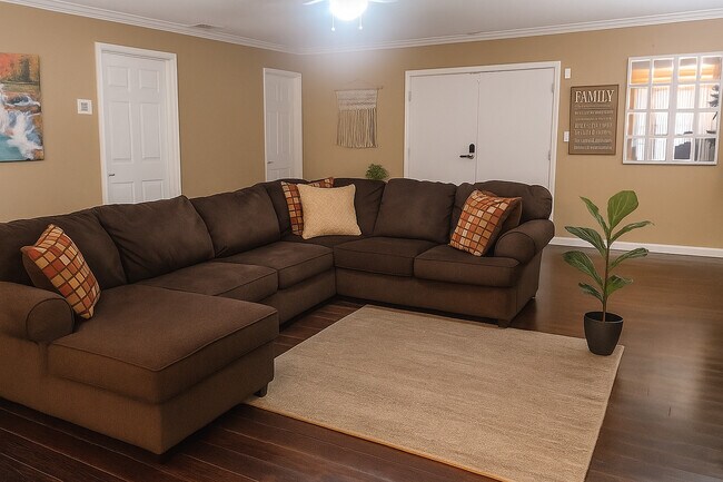 Living/Family Room - 406 Cal Causeway Rd