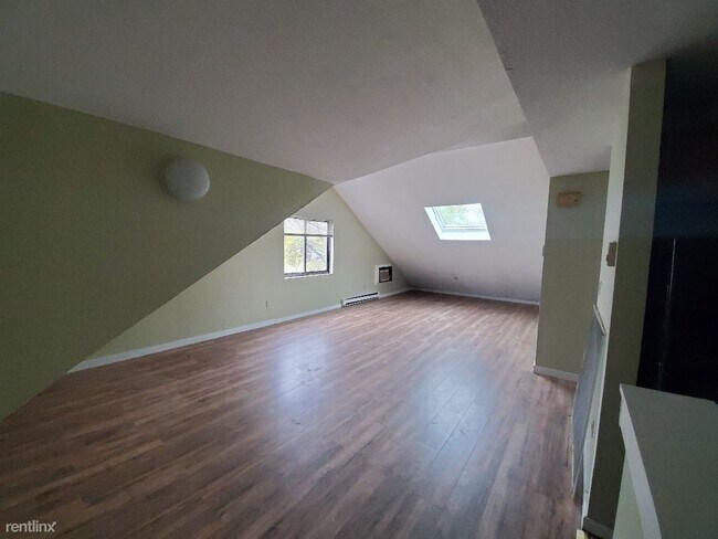Building Photo - 1 br, 1 bath  - 76 Terrace St Apt B5 B5