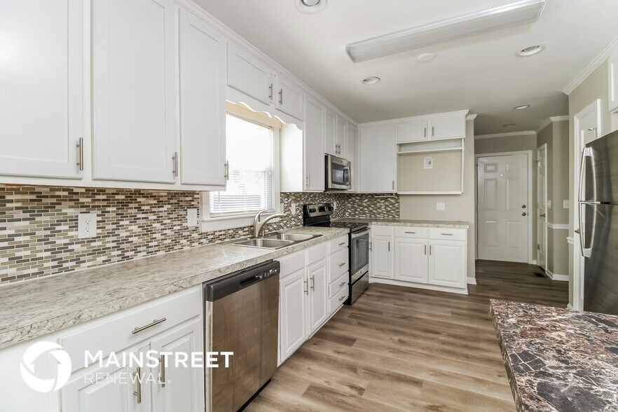 Building Photo - 411 Grenham Rd