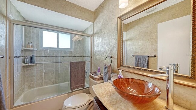 Building Photo - 2246 Cork Oak St W