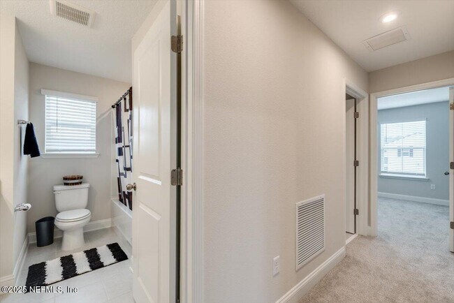 Building Photo - 239 Meadow Creek Dr