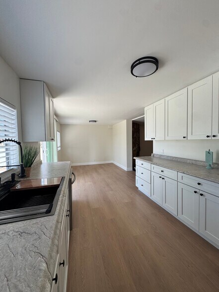 Building Photo - 1734 Prospect Ave