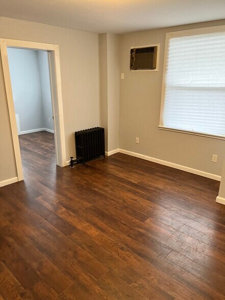 Main Living 2 - 125 Weaver Ave