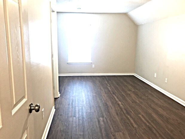 Building Photo - 111 Kilpatrick Ct