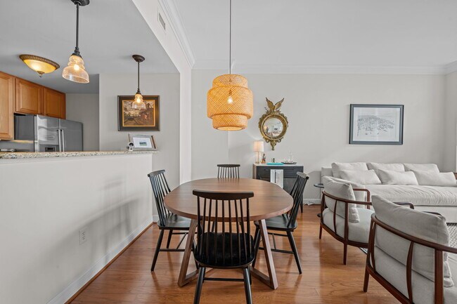 Building Photo - 419 Sky Sail Blvd