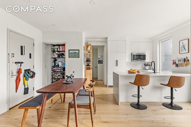 Building Photo - 237 Rutland Rd