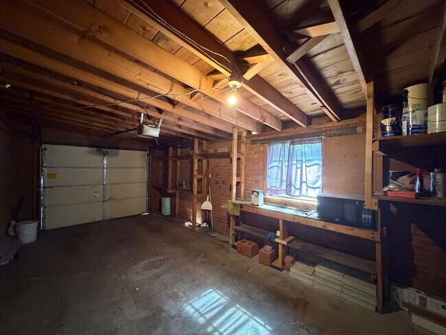 Building Photo - 4712 Palo Duro Ave NE