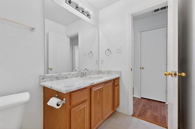 Building Photo - 721 Somerset Dr