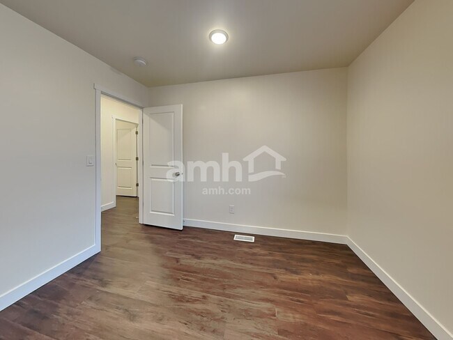 Building Photo - 7918 Verona Loop