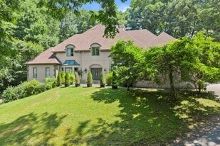 Building Photo - 5785 Northside Dr