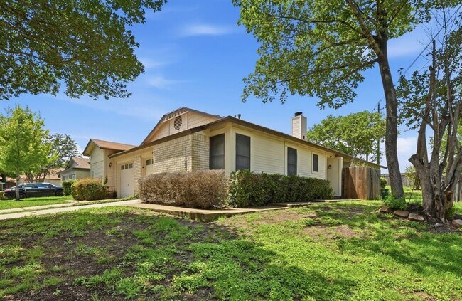 Building Photo - 11728 Norwegian Wood Dr