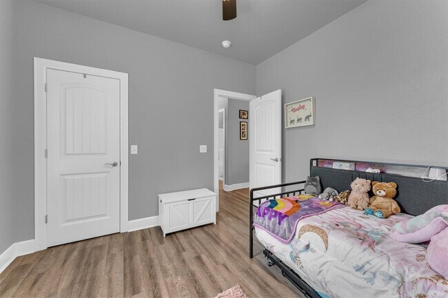 Building Photo - 25 Ruthwell Dr