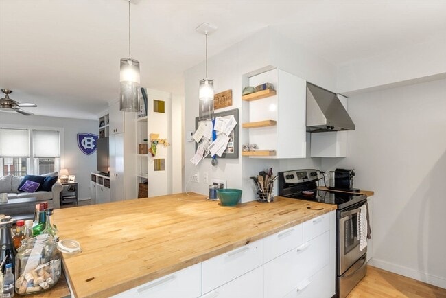 Building Photo - 63 Bolton St