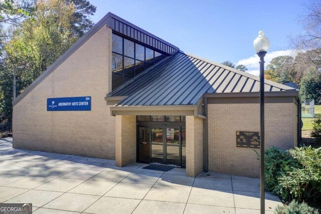 Building Photo - 1603 Huntingdon Chase
