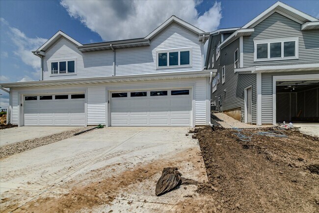 Building Photo - 4863 Lacy Rd