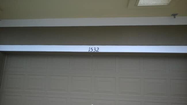 Building Photo - Spacious 3 Bed, 2.5 Bath Townhome with 2-C...