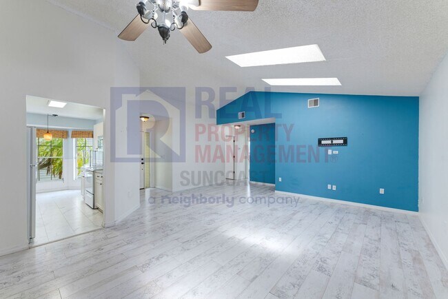 Building Photo - 4005 38th St W