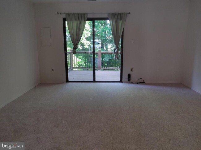 Building Photo - 15245 Coachman Terrace