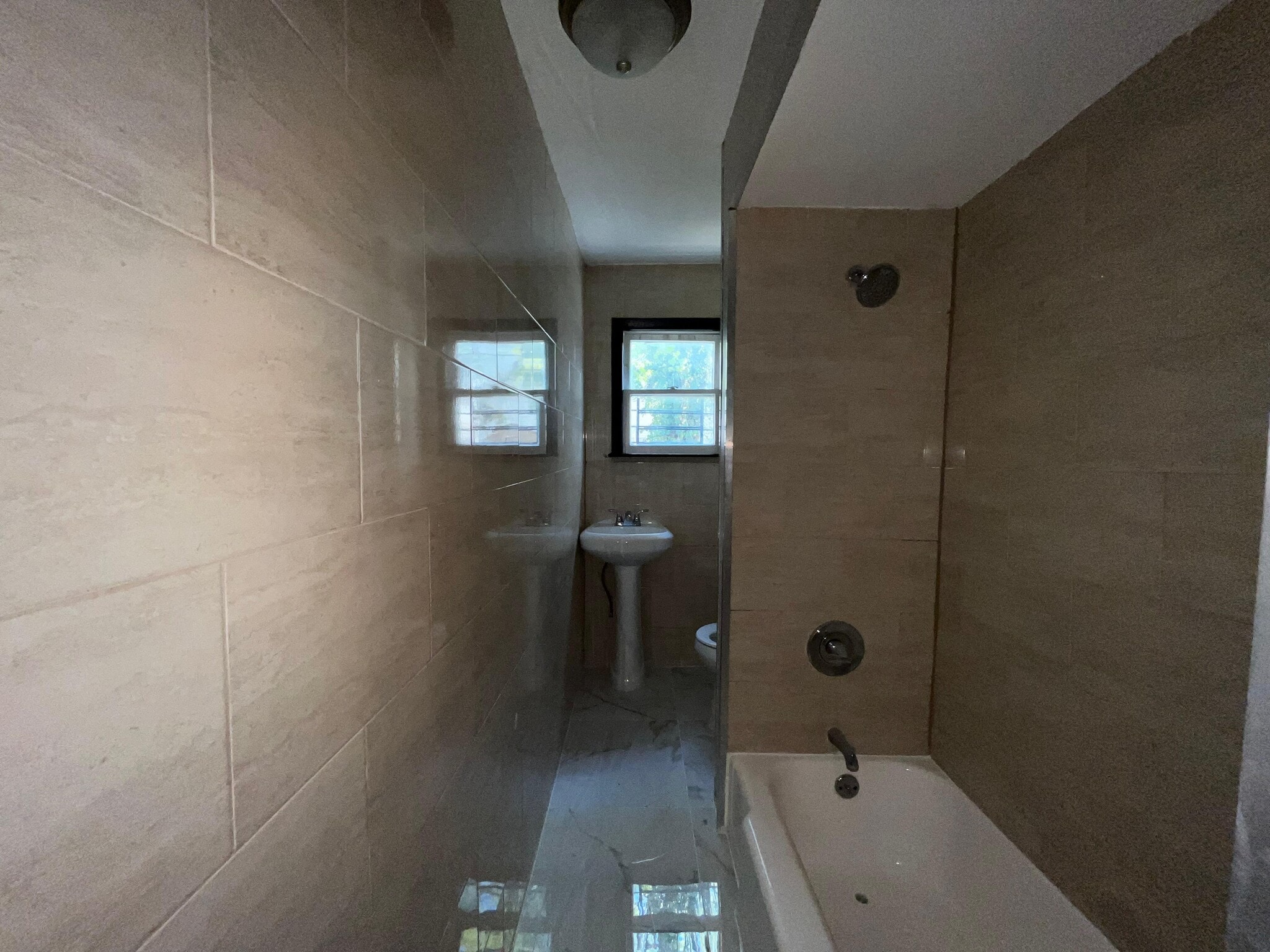 Building Photo - 218 Fairmount Ave