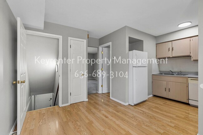 Building Photo - 3313 Droste Rd