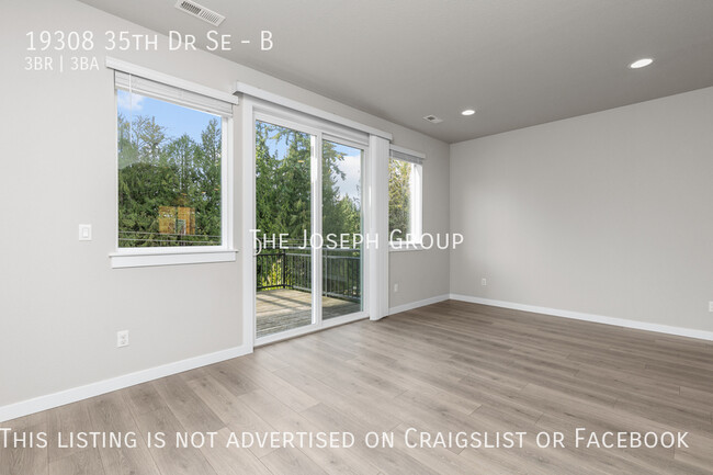 Building Photo - Modern living at its finest! 3 bed in Bothell