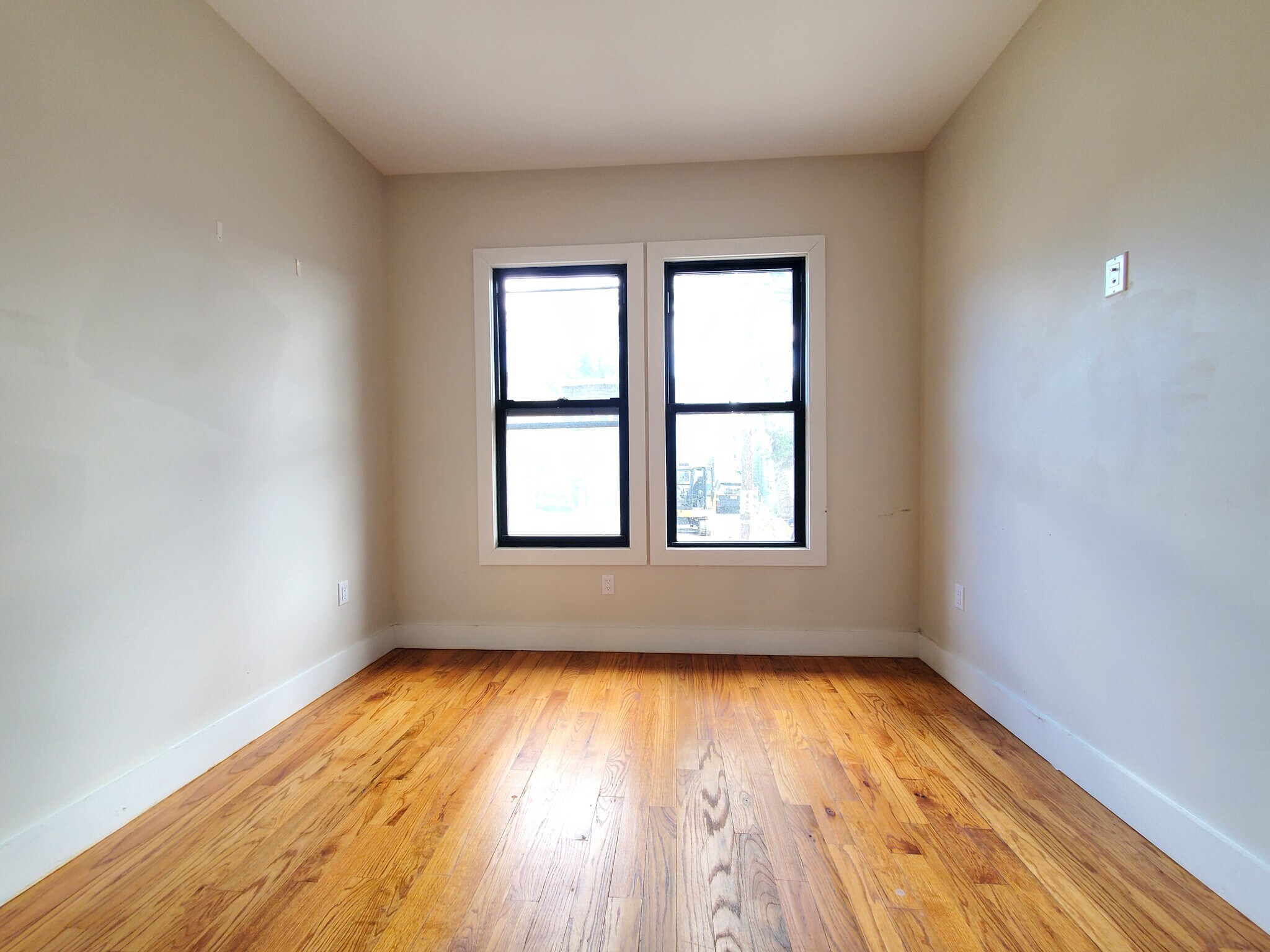 152 Boyd Ave 1B - 154 Boyd Ave