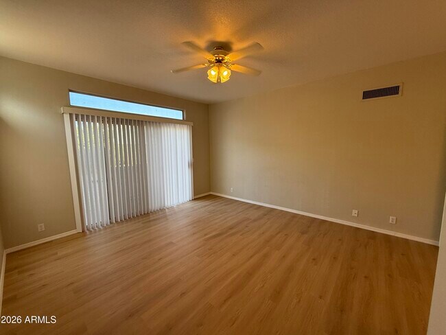Building Photo - 1253 N Spire Ct