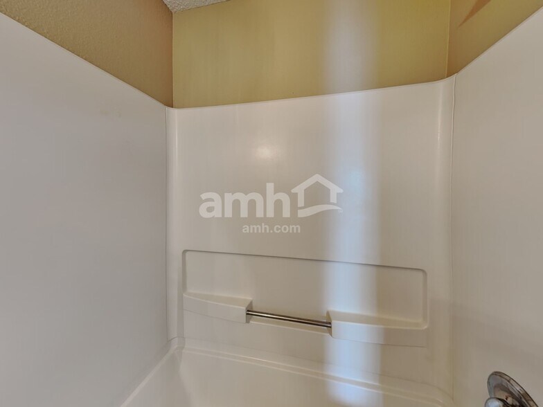 Building Photo - 6765 W Littleton Dr