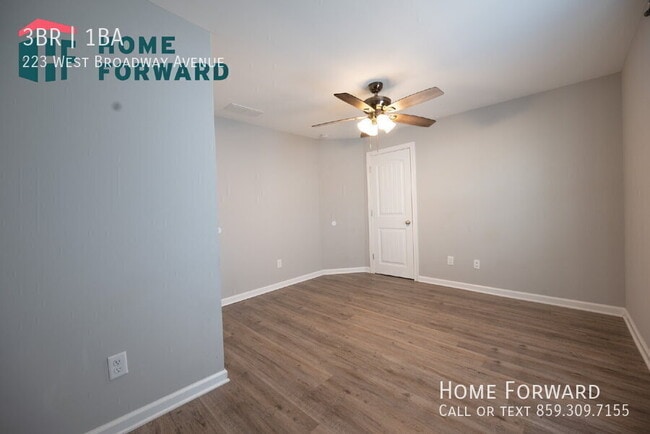 Building Photo - 223 W Broadway Ave