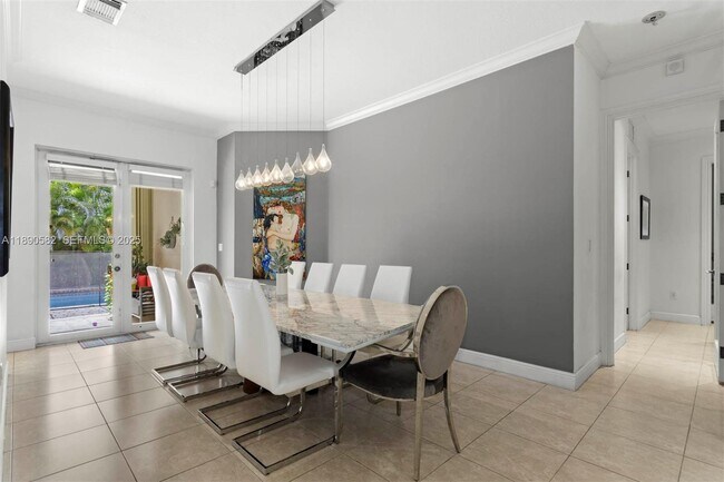 Building Photo - 9339 SW 98th Pl