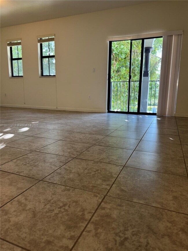 Building Photo - 10600 NW 88th St