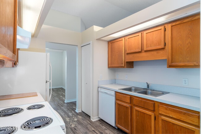 Building Photo - 3651 Paleface Pl