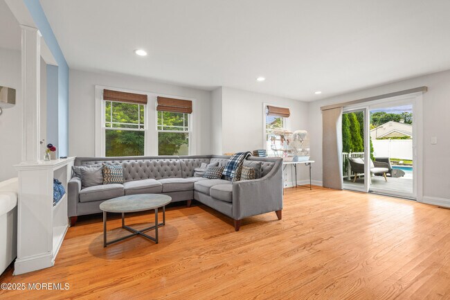 Building Photo - 250 Alpern Ave