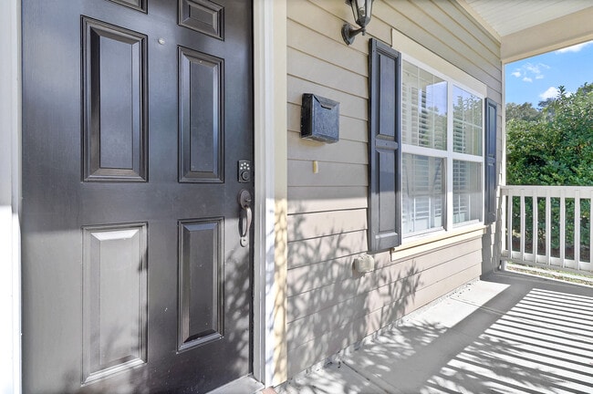 Building Photo - E 31st Street