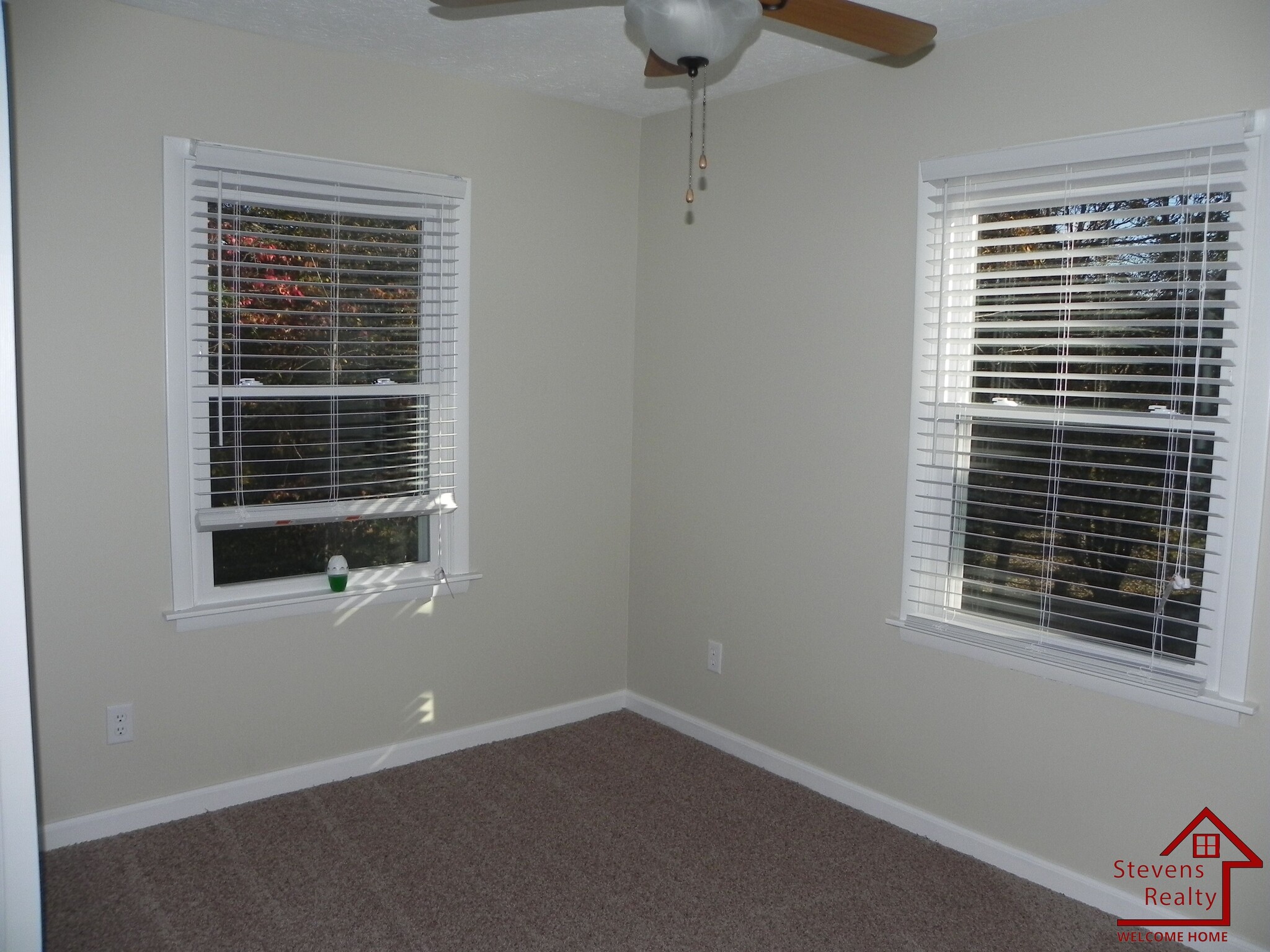 Building Photo - 54 Big Springs Cir
