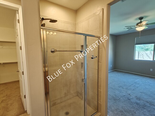Building Photo - 11445 E Vail Crest Dr